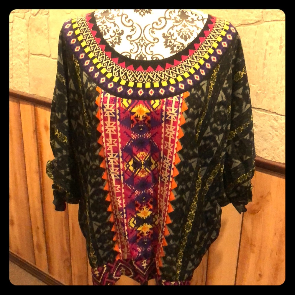 Fun Multi color top with 3/4 length sleeves